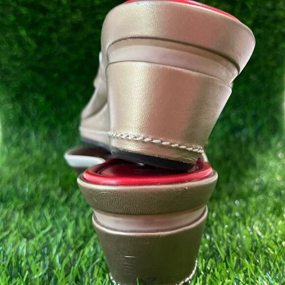 Cole Haan Laetitia Nike Air Thong Sandal Anthracite Patent & Leather 8AA Narrow - Picture 6 of 8